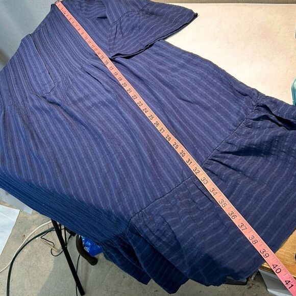 Hailey & Co Pleated Front Dress Sz Small Ruffle Hem Bell Sleeve Loose Fit Button - Picture 8 of 8